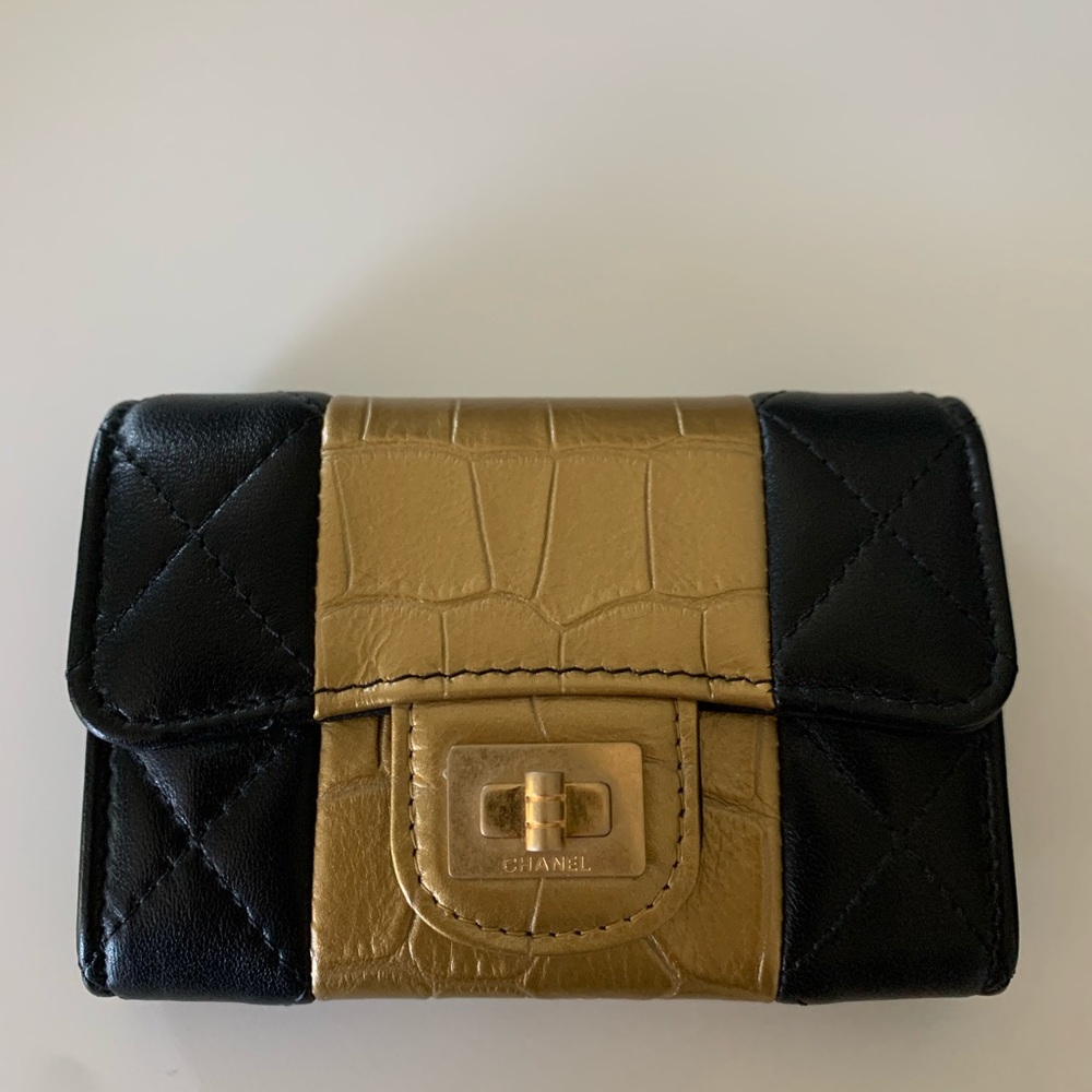 RARE BRAND NEW CHANEL MÉTIERS D ART CARDHOLDER